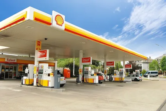 «Лукойл» покупает АЗС и завод Shell в России